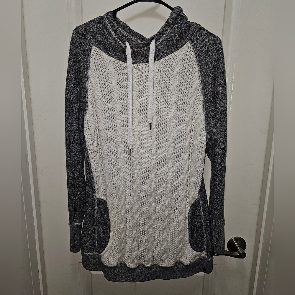 Studio Gray and White Cable Knit Sweater
